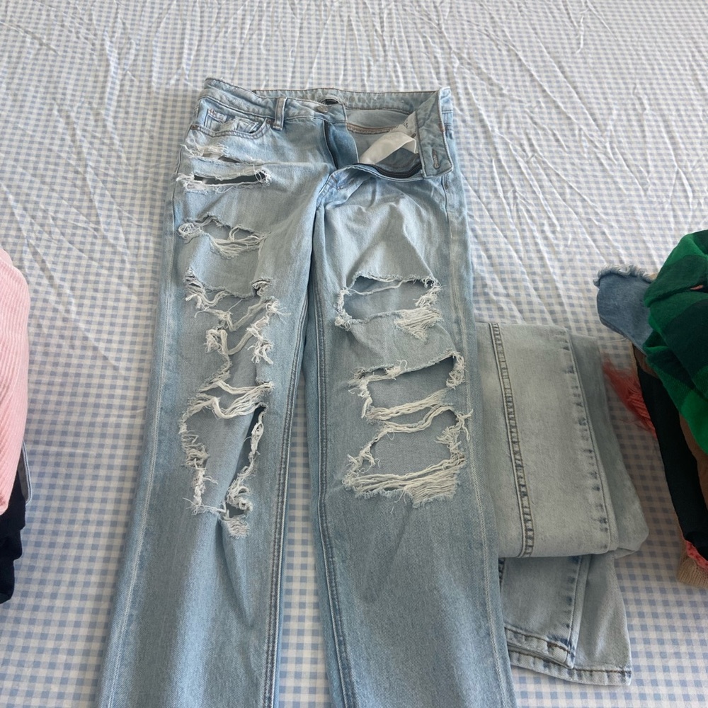 American Eagle Outfitters Light Blue Distressed Straight Leg Jeans